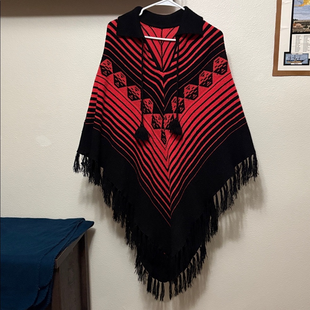 Vintage Fringe Handmade in Peru Poncho Large 1960s Red Orange Black 🧡🖤